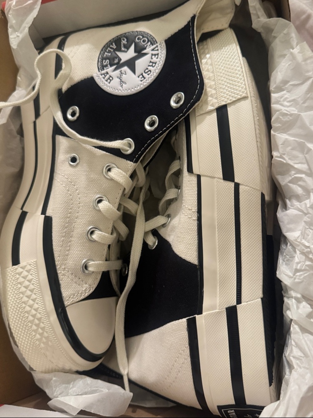 Converse unisex Two-Tone High Top Sneakers - Black & Cream - Picture 8 of 10